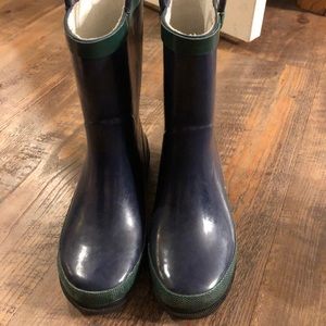 Boys rain boots
